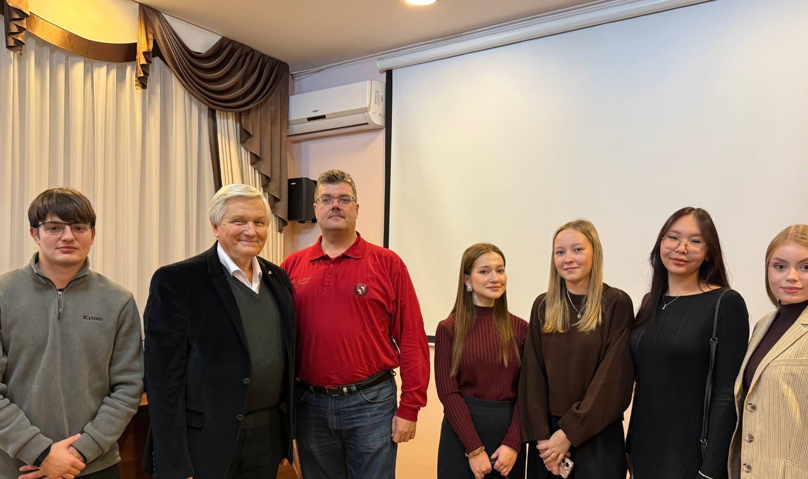 Встреча с астраханским историком, краеведом, букинистом –  Владимиром Немчиновым 