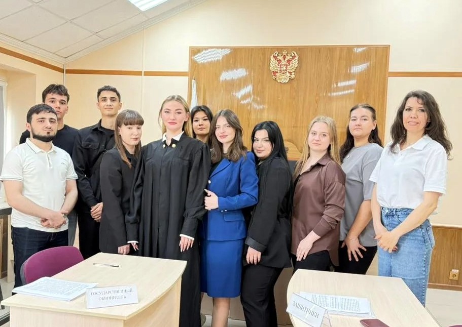 В институте прошло интерактивное судебное заседание с участием студентов 3 курса