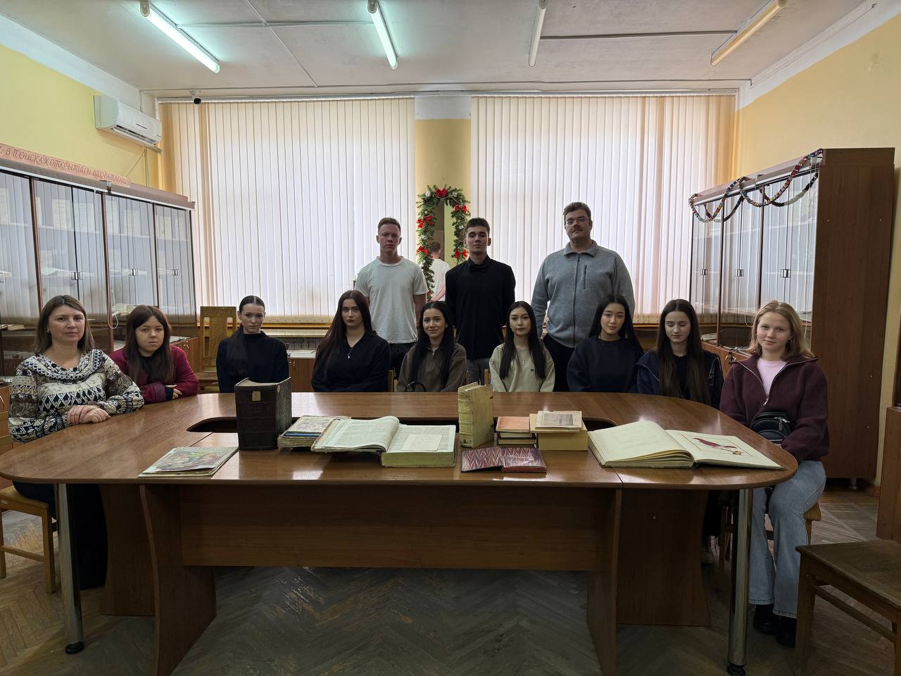 Научно-просветительская лекция в областной библиотеке